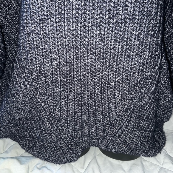 Victoria’s Secret Batwing Wool Blend Poncho - Picture 4 of 11